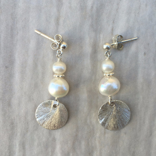 White Pearl Earrings With Round Silver E-1