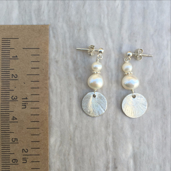 White Pearl Earrings With Round Silver E-1