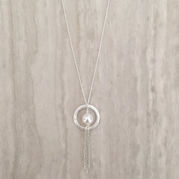 White Round Pearl With Silver Circle Necklace N-17