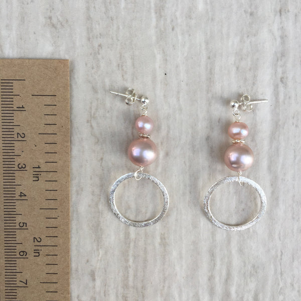 Round Pink Pearls with Silver Ring Dangle Earrings E-20