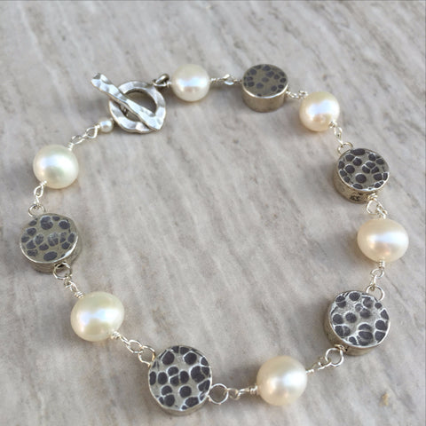 White Pearl With Puffed Silver Beads Bracelet B-2