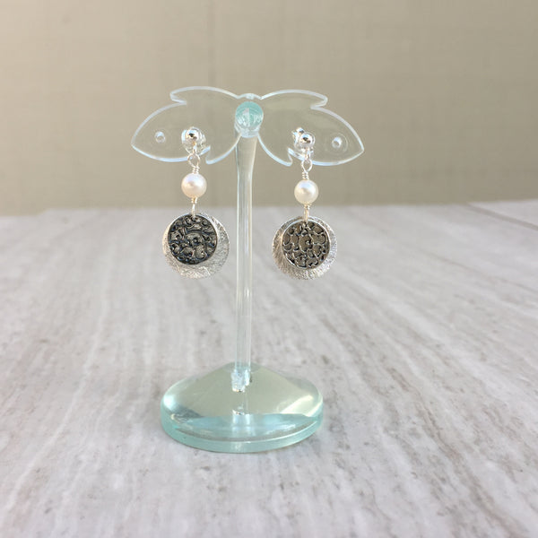 White Pearl With Puffed Silver Beads E-21