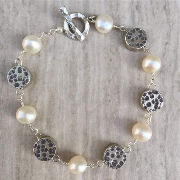 White Pearl With Puffed Silver Beads Bracelet B-2